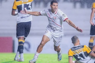 Criciúma x operário na série b: duelo decisivo no heriberto