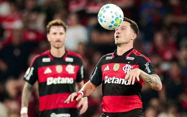 Saúl ñíguez retorna aos 90 minutos como titular do flamengo,