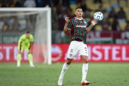 “monstro” completa 42 anos, mas “poderia ter 23”: fluminense celebra
