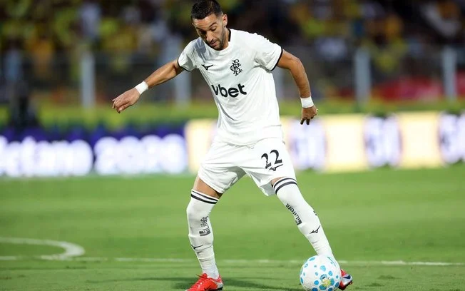 Ziyech estreia com brilho no botafogo e acende comparação com