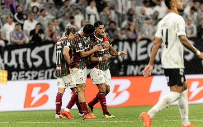 Fluminense ascende ao top 3 histórico: tricolor se consolida como