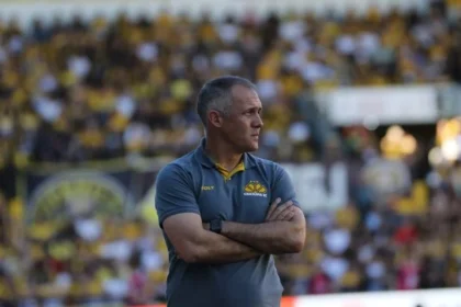 Eduardo baptista assume o comando do internacional com contrato até