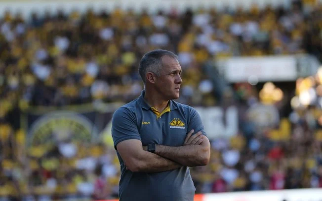 Eduardo baptista assume o comando do internacional com contrato até