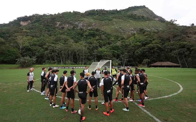 Botafogo prepara reviravolta no elenco: entenda a nova filosofia de
