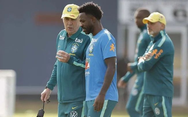 Ancelotti esclarece renovação da seleção brasileira: “não é um novo