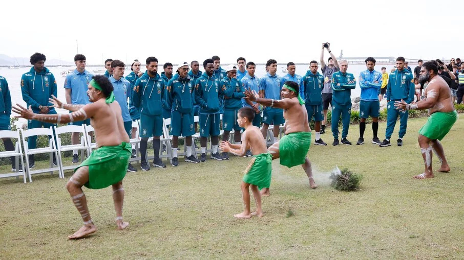 Polêmica cultural na austrália: jogadores da seleção brasileira, incluindo samuel