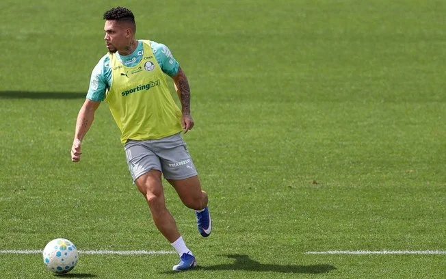 Reforço à vista! Paulinho avança na recuperação e mira retorno