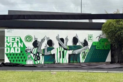 Atlético nacional e chapecoense: solidariedade eterna celebrada em medellín com