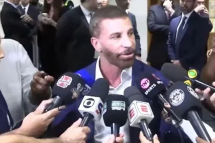 Vasco convoca conselho deliberativo em outubro para acelerar venda da