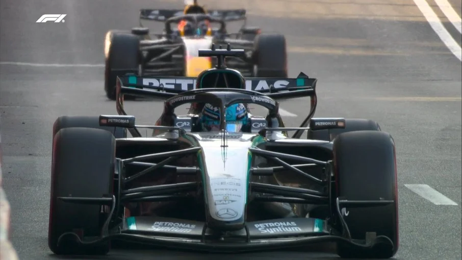 George russell vence gp do azerbaijão em baku, reduz diferença