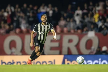Renan lodi abre o jogo: lateral do atlético mg detalha luta