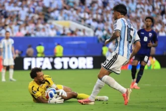 Goleiro vozinha, sensação da copa, desabafa e revela preferir vida