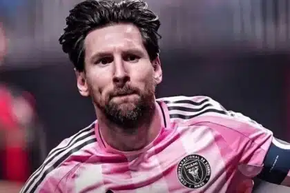 Messi imparável: novo gol de falta deixa craque a dois
