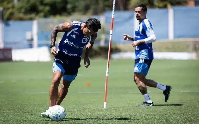 Cruzeiro se reapresenta sem selecionáveis para data fifa e celebra