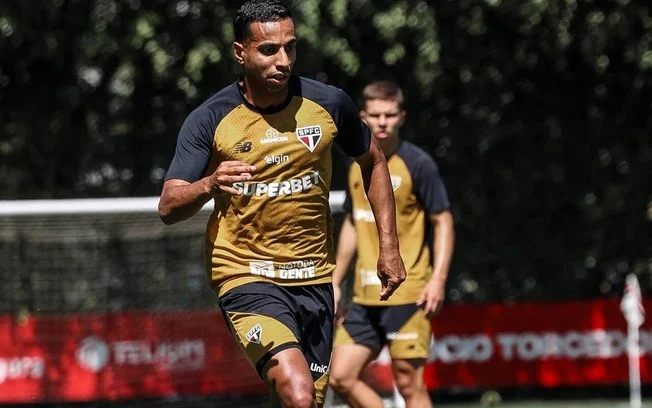 Crise financeira aprofunda no são paulo: clube acumula quatro meses