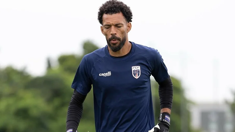 A queda do ídolo: vozinha, goleiro de cabo verde, enfrenta