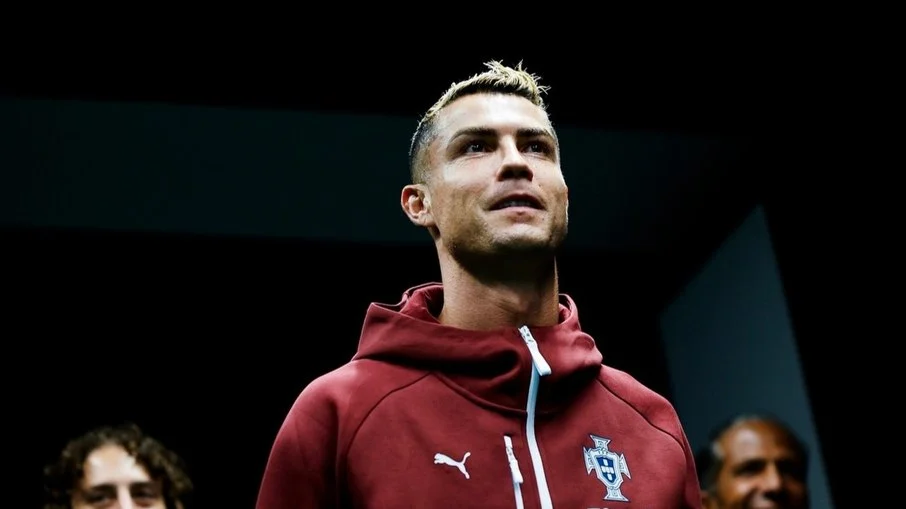 Cristiano ronaldo abandona seleção de portugal em meio a mistério