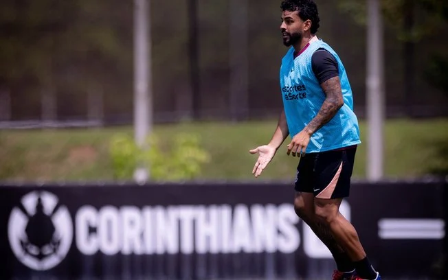 Bidu retorna aos treinos e gabriel paulista inicia transição no