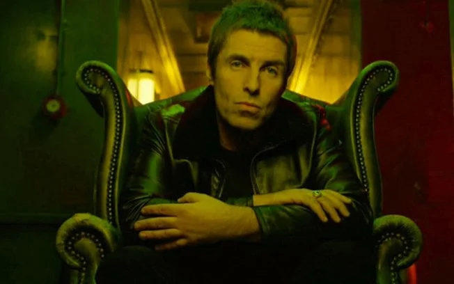 Liam gallagher, do oasis, acusa arsenal, manchester united e liverpool