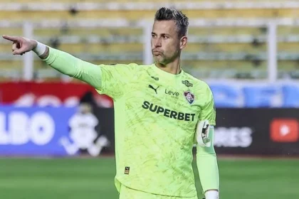 Guga, lateral do fluminense, revela a importância vital da experiência