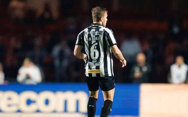 Cuca quebra a cabeça no santos: arthur preocupa, mas retornos
