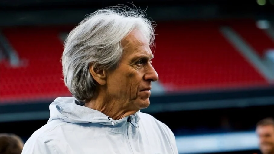 “desculpar me de quê? ”: jorge jesus se irrita e reafirma autoridade
