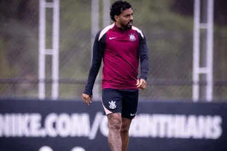 Corinthians de diniz com dúvidas e retornos cruciais para enfrentar