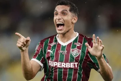Kevin serna em alta: atacante do fluminense busca consolidar espaço