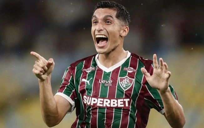 Kevin serna em alta: atacante do fluminense busca consolidar espaço