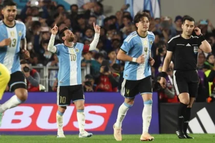 Agustín giay, do palmeiras, choca imprensa argentina ao ser titular